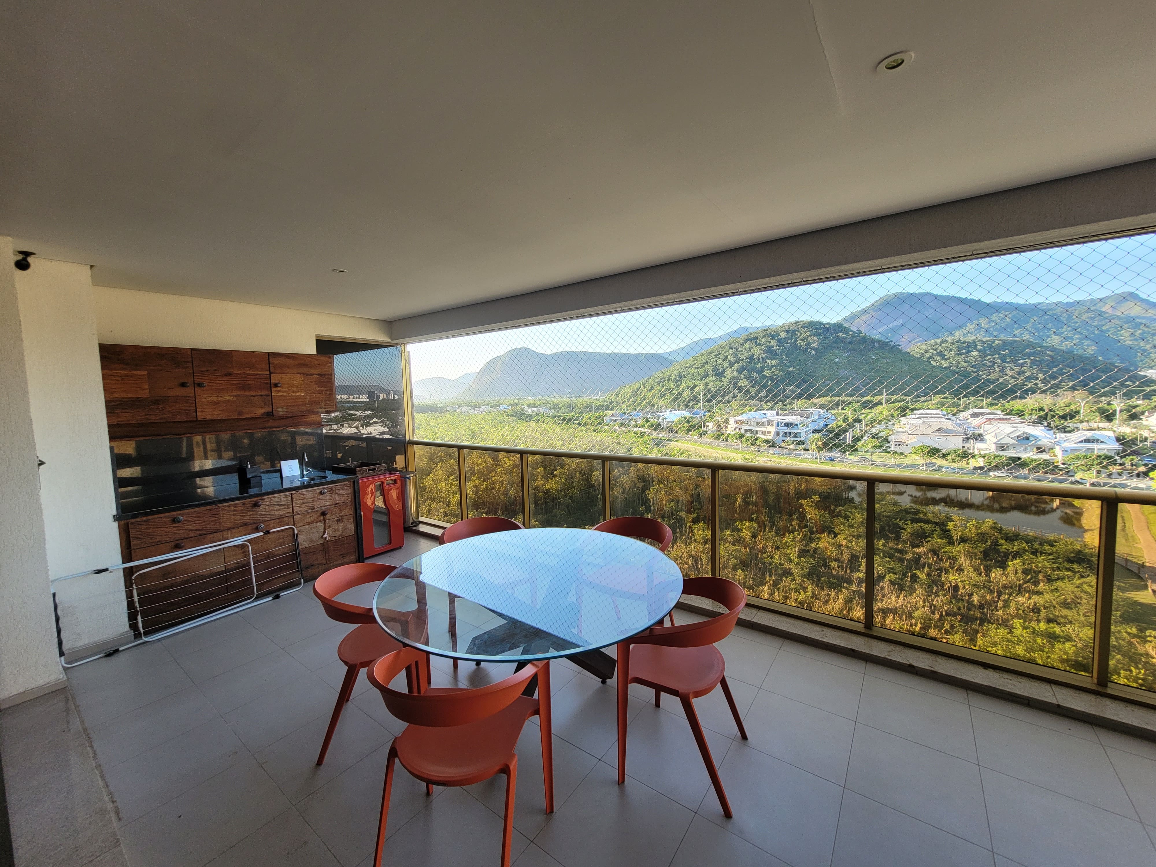 Varanda gourmet com vista — imóveis selecionados na Barra da Tijuca